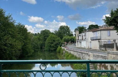 Eymet House | La Pierre Pourpre