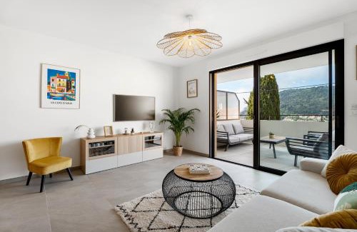 La Turbie Apartment | La Pinède de La Turbie - Appt vue mer et montagne