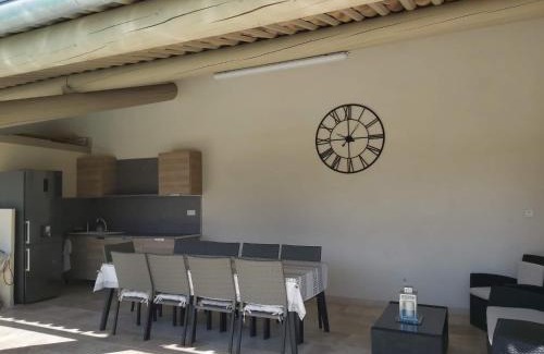 Le Thor Apartment | La Plénitude