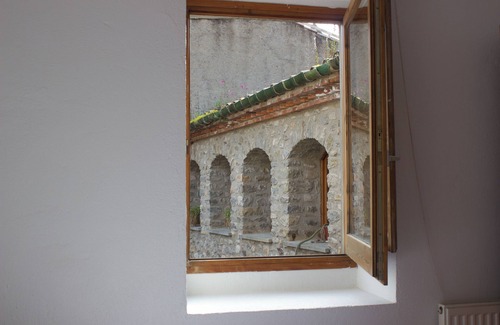 Sant Llorenc de la Muga Apartment | La Plaçeta - Sant Llorenç de la Muga