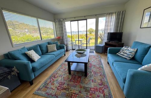 Whitianga Apartment | La Plage - Beachfront Apartment