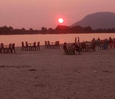 Kampot Bed & Breakfast | La plage de kampot by lee & hap guest house