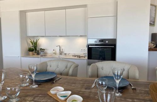 Donville-les-Bains Apartment | La Plage