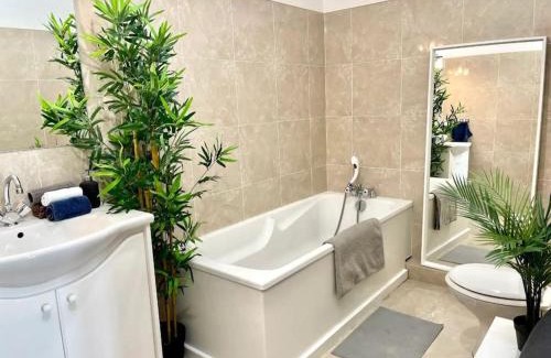 Les Sablettes Apartment | La Plage, Résidence La Fontaine