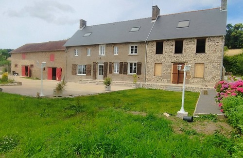 Saint-Martin-des-Champs House | LA PLANCHE La Ferme du Quesnoy Ideal for families (in the country, close to town)