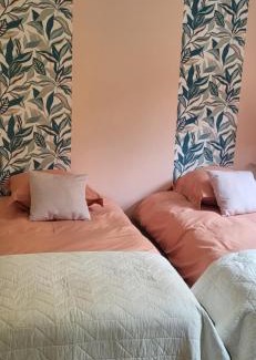 Ornans Villa | La Plante, tendance et design