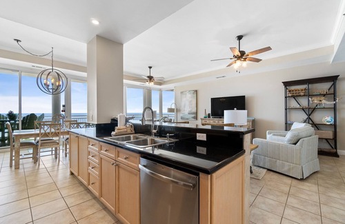 Ono Island Condo | La Playa 202- Spacious Gulf Front Balcony!