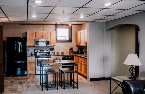 Salina Apartment | La Plaza-corporate housing- monthly discounts!