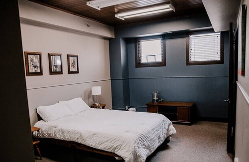 Salina Apartment | La Plaza-corporate housing- monthly discounts!