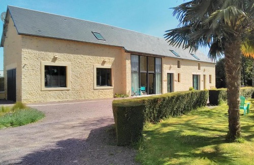Trevieres House | La Pomme Rouge