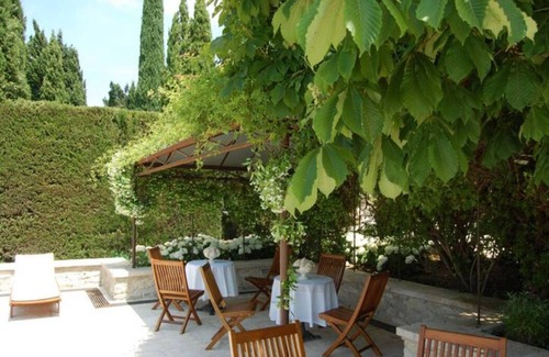 Vacqueyras Apartment | LA PONCHE - Green Room