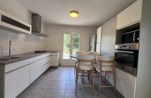 Ruaudin House | La Porte du Circuit - 8pers - Confort - Rêve au Mans