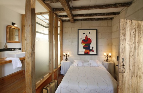 Saintes House | La Porte Rouge - The Red Door Inn Chambres d'Hotes