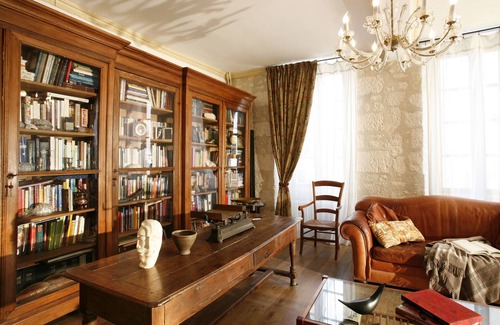Saintes House | La Porte Rouge - The Red Door Inn Chambres d'Hotes