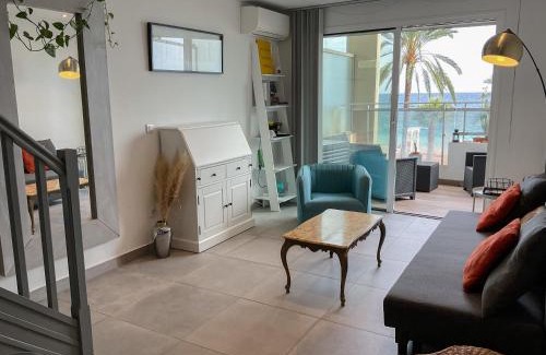 La Californie Apartment | La Prom 2 - a two bedroom apartment with a sea view
