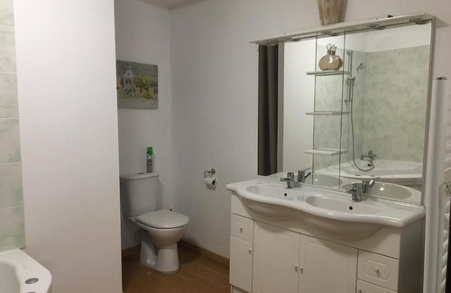 Azille Apartment | La Promenade option B