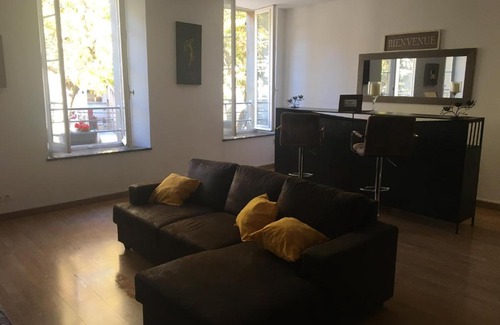 Azille Apartment | La Promenade option B