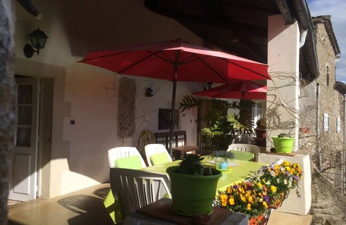 Molieres-sur-Ceze Apartment | La Provençale - in former vineyard, nature park, family-friendly - apartment 3