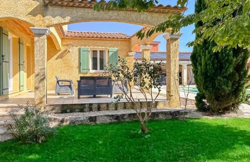 Redessan Villa | La Provençale - Villa avec Piscine proche Nîmes