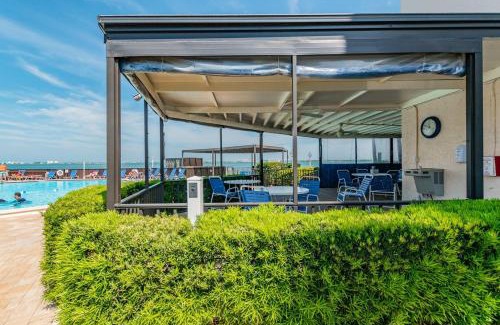 Isla del Sol House | La Puerta Island Retreat with Florida Flair