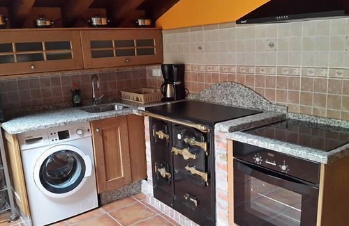 Santianes de Ola Cottage | La Pumarada house for 3 people