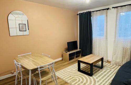 Aurillac Apartment | La pupille de la nation d'Aurillac, 4 pers, Wifi