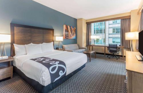 Downtown Chicago Hotel | La Quinta by Wyndham Chicago Downtown