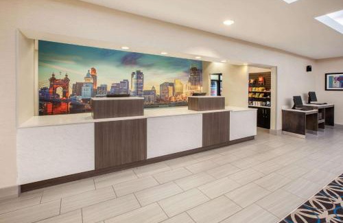 Florence Hotel | La Quinta by Wyndham Cincinnati Airport Florence