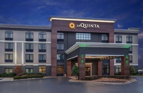 Clarksville Hotel | La Quinta by Wyndham Clarksville