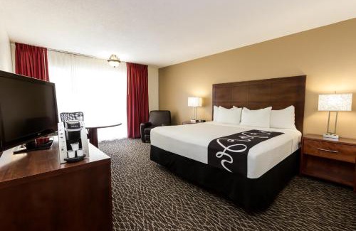 Clearwater Hotel | La Quinta by Wyndham Clearwater Central