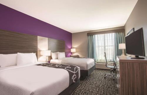 Forsyth Hotel | La Quinta by Wyndham Forsyth