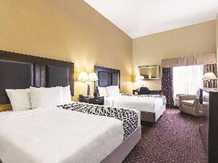New Caney Hotel | La Quinta by Wyndham Houston New Caney