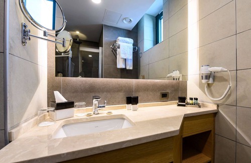 Bagcilar Hotel | La Quinta by Wyndham Istanbul Gunesli