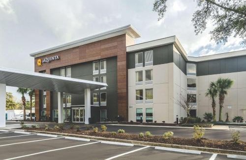 Myrtle Beach Hotel | La Quinta by Wyndham Myrtle Beach - N. Kings Hwy