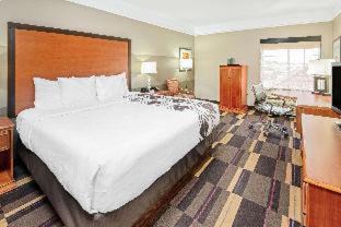 Moore Hotel | La Quinta by Wyndham Oklahoma City - Moore