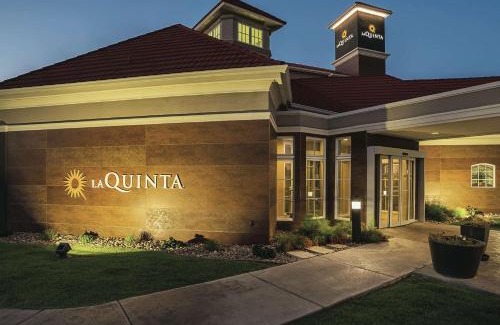 Ahwatukee Foothills Hotel | La Quinta by Wyndham Phoenix Chandler