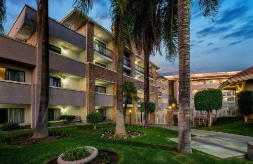 Pomona Hotel | La Quinta by Wyndham Pomona