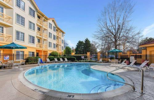 Morrisville Hotel | La Quinta by Wyndham Raleigh Durham Intl AP