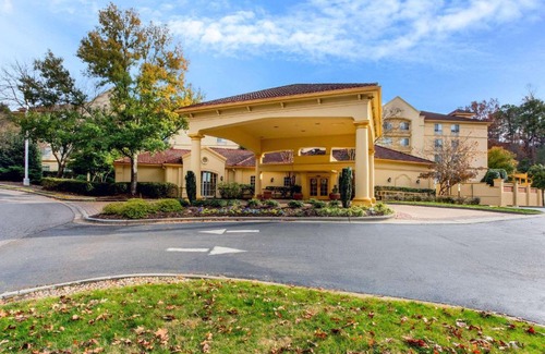 Crabtree Hotel | La Quinta by Wyndham Raleigh Crabtree