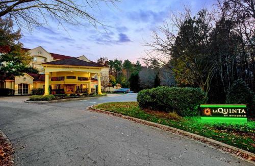 Crabtree Hotel | La Quinta by Wyndham Raleigh Crabtree
