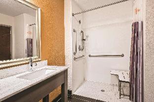 San Antonio Hotel | La Quinta by Wyndham San Antonio by Frost Bank Center