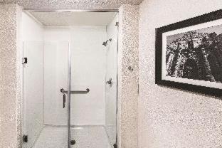 San Antonio Hotel | La Quinta by Wyndham San Antonio by Frost Bank Center