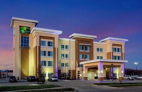 Springfield Hotel | La Quinta by Wyndham Springfield IL