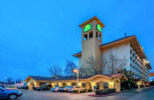 SeaTac Hotel | La Quinta by Wyndham Seattle Sea-Tac Airport