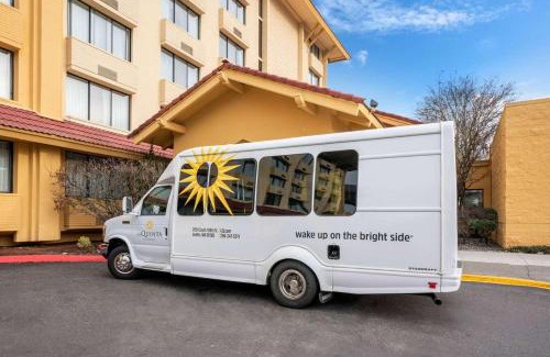 SeaTac Hotel | La Quinta by Wyndham Seattle Sea-Tac Airport