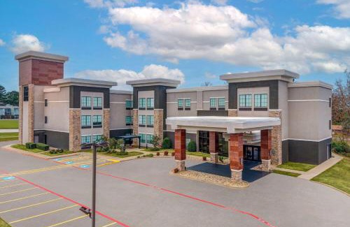 Tyler Hotel | La Quinta by Wyndham Tyler - University Area