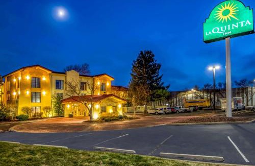 Central Colorado Springs Hotel | La Quinta Inn by Wyndham Colorado Springs Garden of the Gods