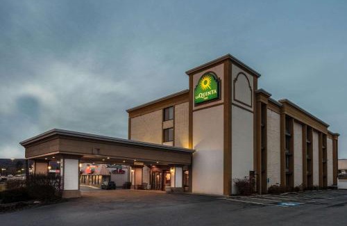 Johnson City Hotel | La Quinta Inn by Wyndham Binghamton - Johnson City