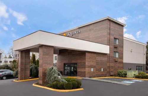 Paine Field-Lake Stickney Hotel | La Quinta Inn by Wyndham Everett