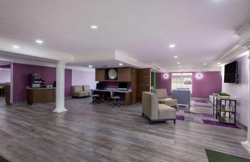 Lenexa Hotel | La Quinta Inn by Wyndham Kansas City Lenexa